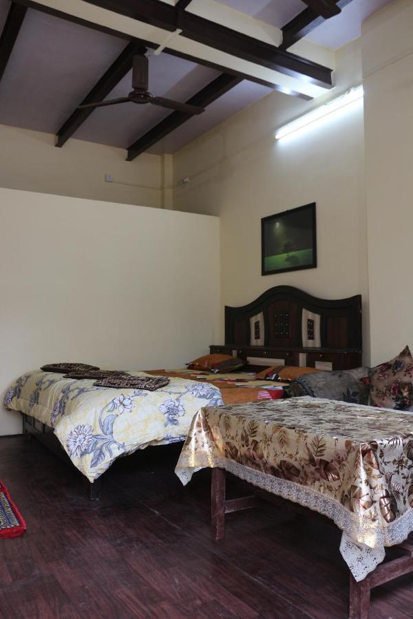 Mother Hostel Benares Buitenkant foto