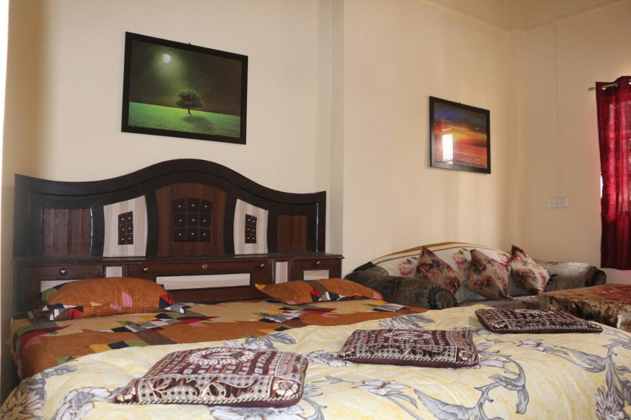 Mother Hostel Benares Buitenkant foto
