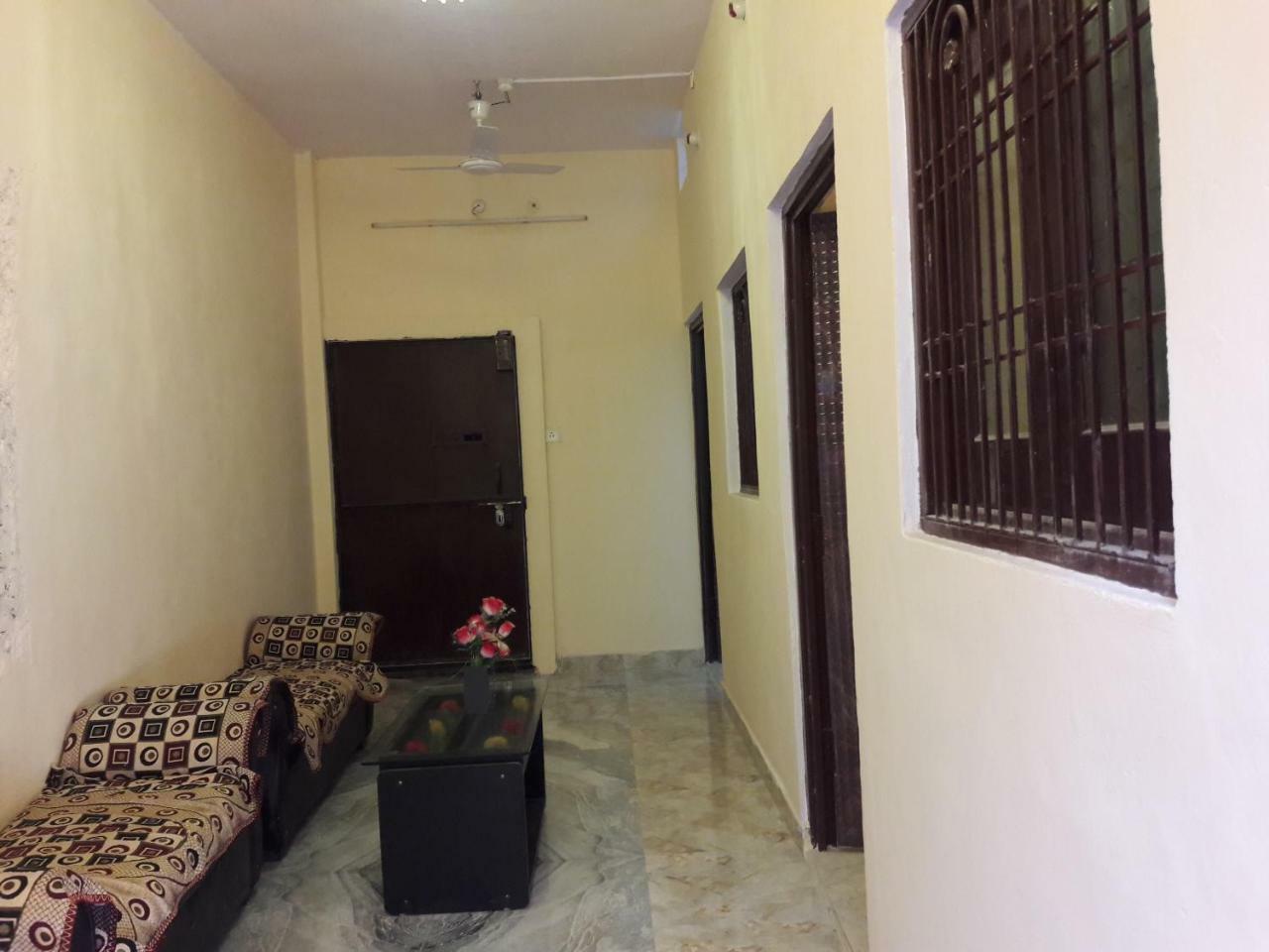 Mother Hostel Benares Buitenkant foto
