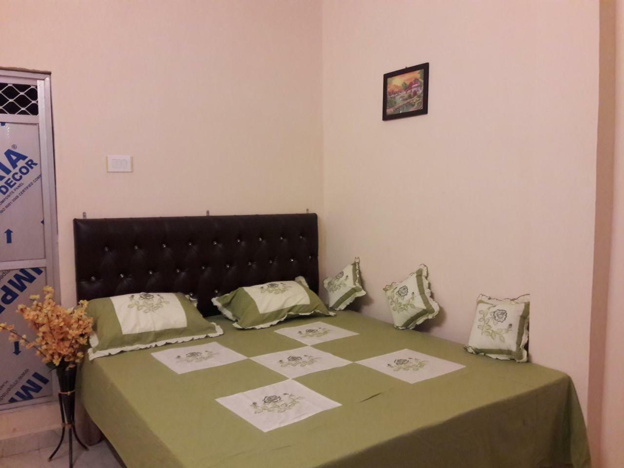 Mother Hostel Benares Buitenkant foto