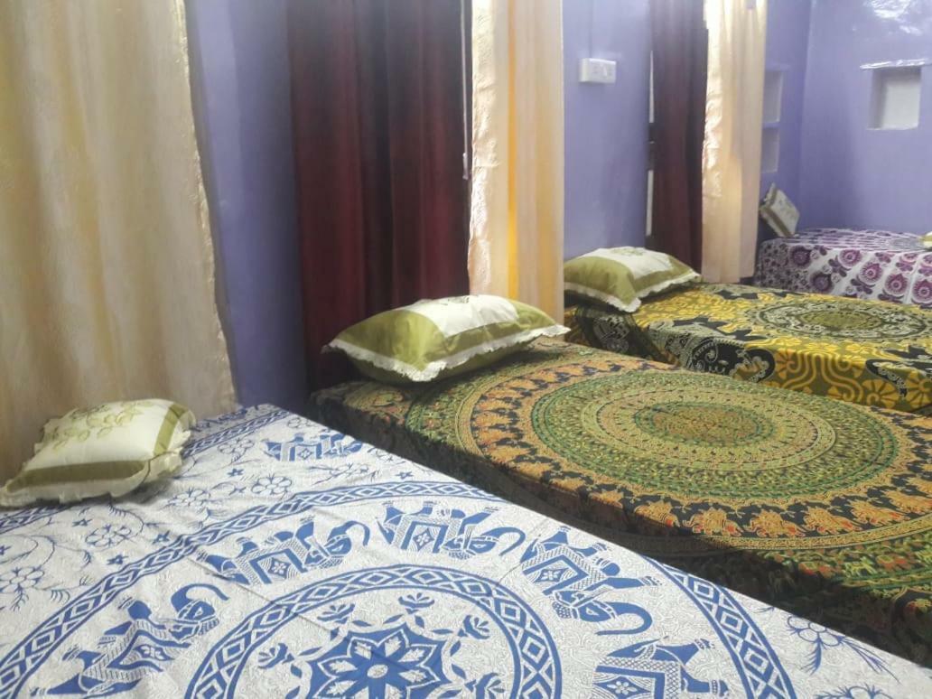 Mother Hostel Benares Buitenkant foto